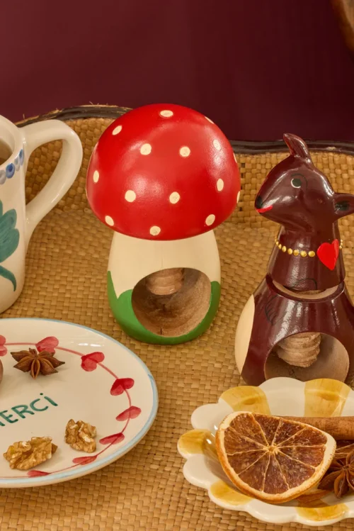 Cascanueces de Madera – Champiñón Rojo - Imagen 2